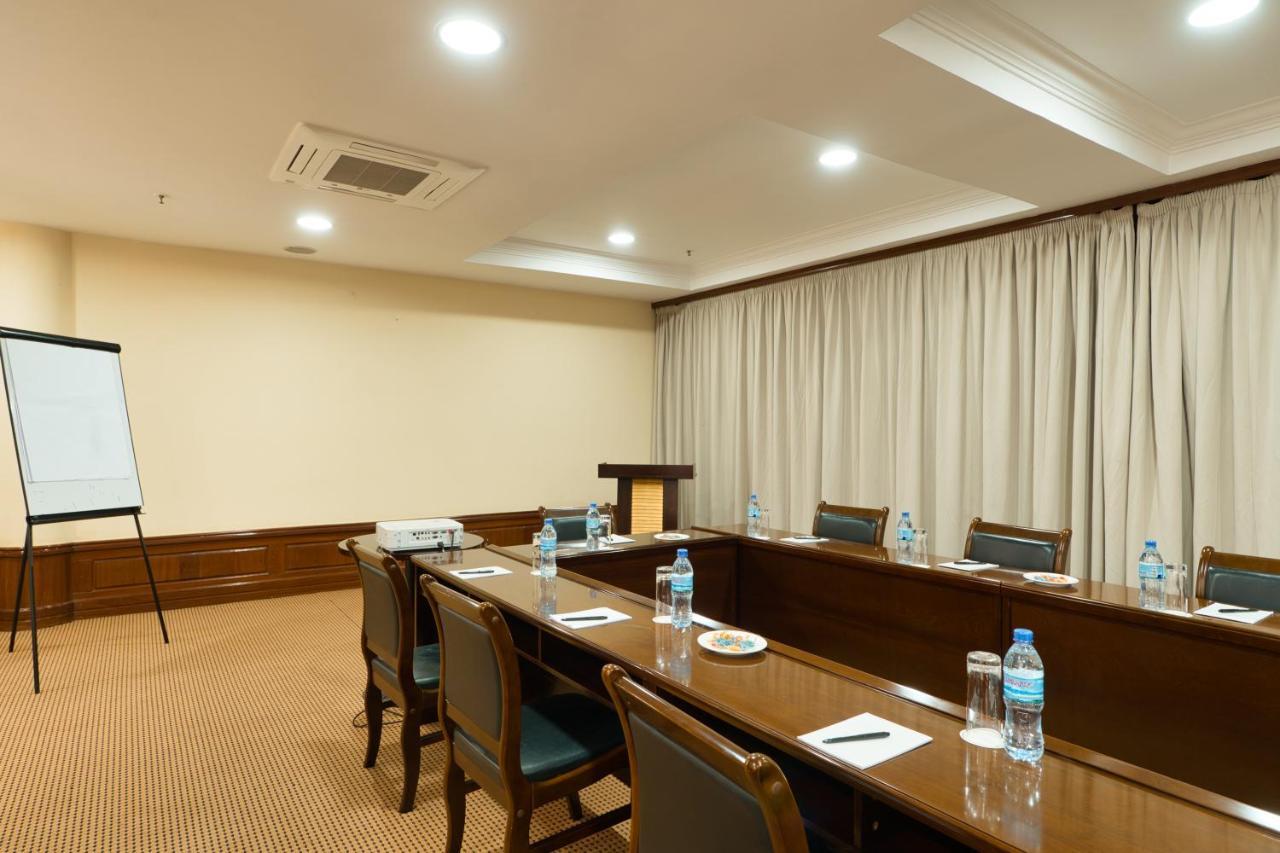 Kibo Palace Hotel Arusha Exterior photo